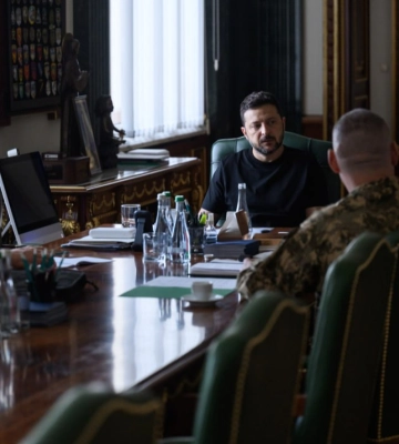 Зеленский встречается с военными: обсудили возможные действия врага на Черниговско-Киевском направлении