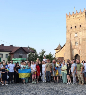 Повернувся додому через 4 роки полону: у Луцьку зустріли воїна Олександра Пришка 