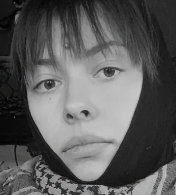 Чергувала разом з рятувальниками. Російська атака на Київ 1 серпня забрала життя 25-річної госпітальєрки Єви Ройтер