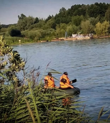 На Київщині з річки дістали тіло чоловіка
