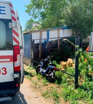 На Київщині 12-річний хлопчик загинув, врізавшись в огорожу на електроскутері