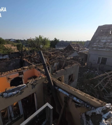 На Одещині ворожий удар зруйнував будинок, двоє поранених