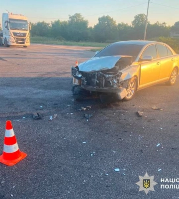Поблизу Бережинки у ДТП тяжко травмувався водій