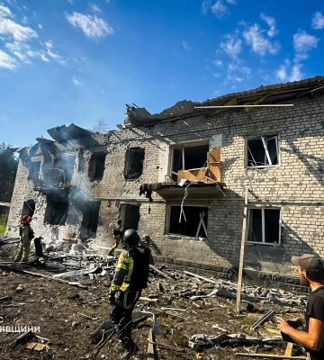 Ворог атакував ракетами цивільне підприємство на Харківщині, є постраждалі