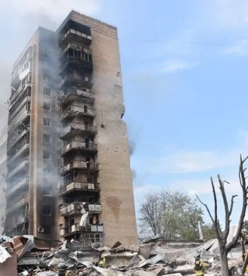 Росія скинула авіабомби на центр Краматорська: 22 людей поранено