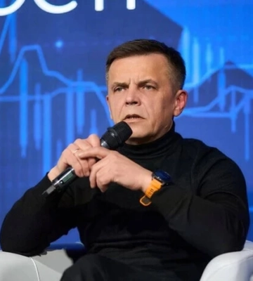 Сухомлин пояснив, чому йде з посади керівника Агентства відновлення