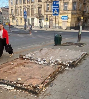З вулиць Львова прибрали ще два незаконно встановлені  МАФи