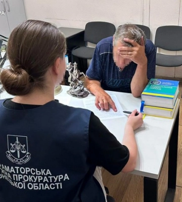 Забив викруткою до смерті та розрубав сокирою – нападника взято під варту