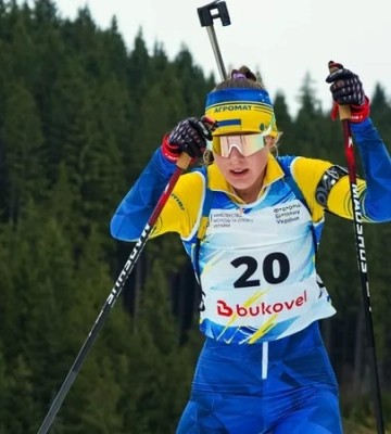 «Цивільні не винні?». Меркушина різко відреагувала на атаку російського дрона на продавця в Херсоні