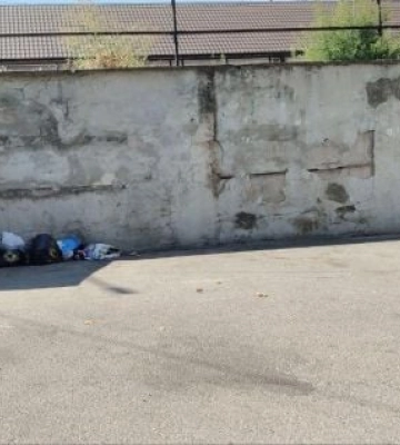 В Мелитополе нашли новый способ борьбы с мусором - убрать контейнеры 