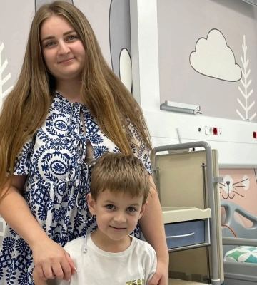 Після років безуспішного лікування за кордоном 5-річного хлопчика прооперували львівські хірурги