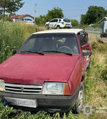 Житель Борислава потрапив до лікарні після зіткнення легковика з автобусом