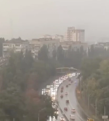 Після аномальної спеки Київ накрила потужна злива (відео)