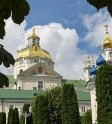 Із Кам’янця-Подільського до Почаєва вирушила хресна хода парафіян УПЦ МП