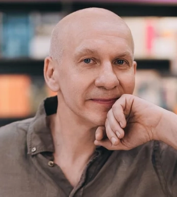 Розмова на згарищі з 8 млн книжок. Круглов — про те, чому росіяни розстріляли склад його видавництва Ранок, і що він робитиме тепер