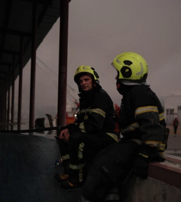 На Київщині палають будинки: що відомо про масовану атаку РФ