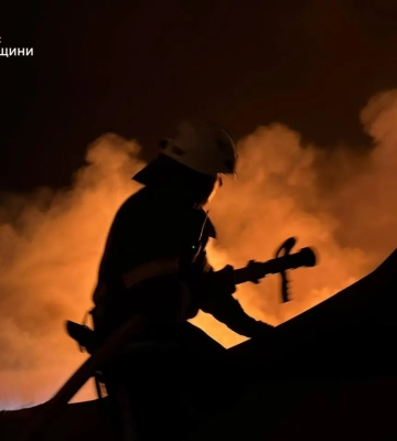 Росія масовано атакувала Київ та область: є загибла, поранені, виникли пожежі