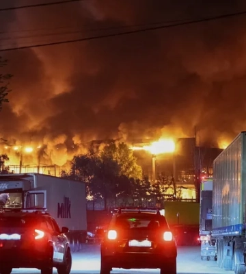 У Києві через масштабні пожежі після російського обстрілу значно погіршилася якість повітря