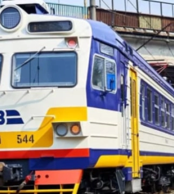 Після обстрилів на Київщині затримуються приміські поїзди