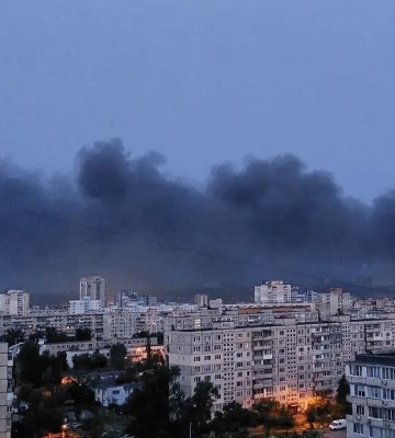 Після масованої атаки РФ у Києві різко погіршилася якість повітря