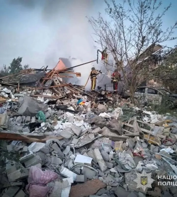 Фото: в Сумах погибли две несовершеннолетние сестры в результате удара российских КАБ по дому