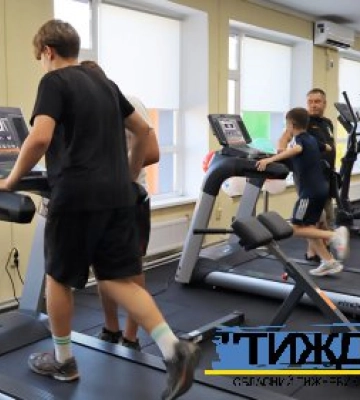 За підтримки благодійників у Тростянці відкрили новий сучасний тренажерний зал