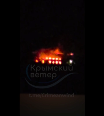 В окупованому Криму вночі лунали вибухи, рух на Керченському мосту  двічі зупиняли