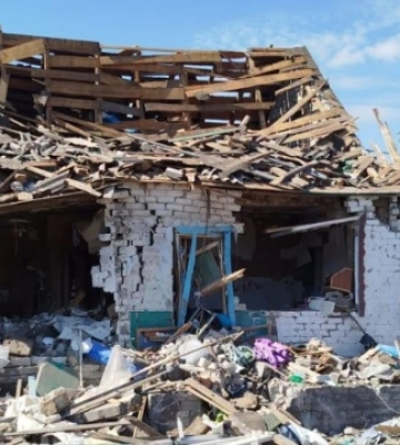Ворог ударив КАБами по селу на Харківщині, двоє поранених