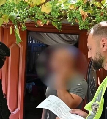 У Чернівцях поліція затримала водія, який ображав військових та їхні сім'ї