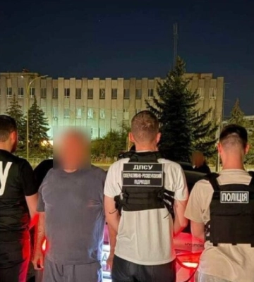 Намагався переправити чоловіка до Словаччини за $10 тисяч: затримано 65-річного криворіжця