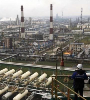 У СБУ заявили про ураження кораблів берегової охорони ФСБ в окупованій Керчі й НПЗ в Ярославлі