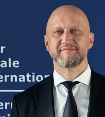 Кандидата від України на посаду судді МКС відхилили через недостатнє знання англійської