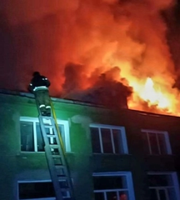 Загарбники із вечора атакували п'ять районів Дніпропетровщини, пошкоджені пошта і гімназія