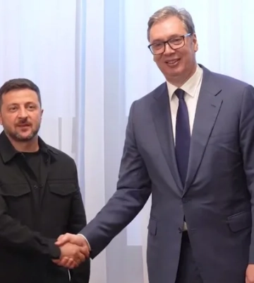 Після візиту Зеленського до Сербії у столиці Косова зняли банер на підтримку України — відео