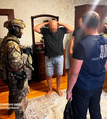 Схему з 1,5 тис. "списаних" з військового обліку викрили на Закарпатті, фігурує екскерівник Мукачівського ТЦК