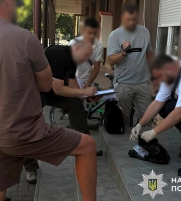 В Буковине мужчину заставляли отдать 50 тысяч долларов вымышленного долга