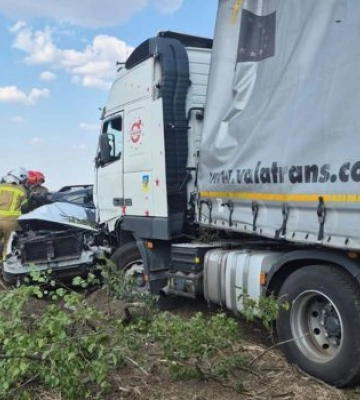 Під Миколаєвом у жахливій аварії загинув водій легковика