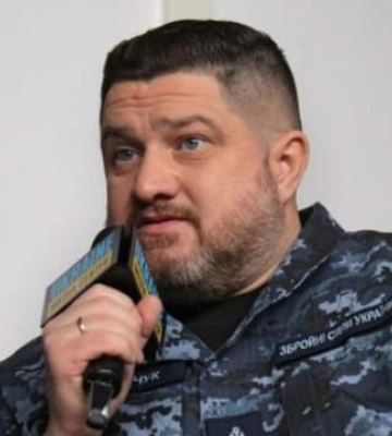 СБУ повідомила про пошкодження двох кораблів ФСБ у порту окупованої Керчі