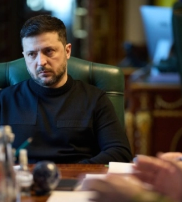 Зеленський обговорив із Драпатим посилення оборони Костянтинівки і Слов'янська та кадрові зміни в ЗСУ