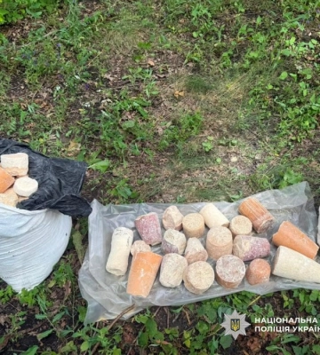 172 кілограми тротилу та комплектуючі до артилерійських боєприпасів: затримано торговця вибухівкою. ФОТОрепортаж