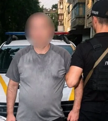 Поліція затримала чоловіка, який кинув гранату у приміщення комунальників через платіжки