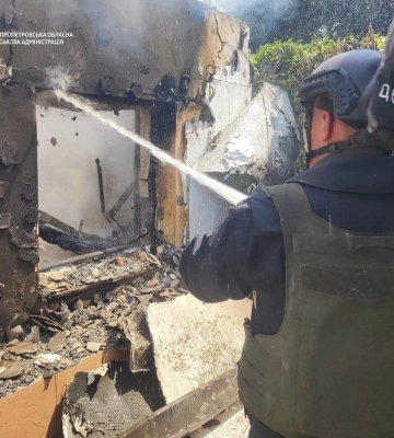 Вибухи та руйнування у кількох районах: що відомо про атаку на Дніпропетровщину