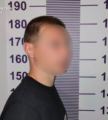 На Хмельниччині рецидивісту повідомлено про підозру у зґвалтуванні 29-річної жінки