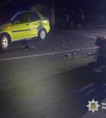 На Золотоніщині зіткнулися автомобіль і мотоцикл. Постраждали хлопець та неповнолітня дівчина