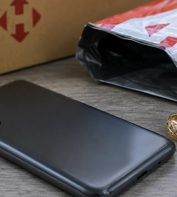 Замовив каблучку на OLX і вкрав її з Нової Пошти: історія з Дніпра