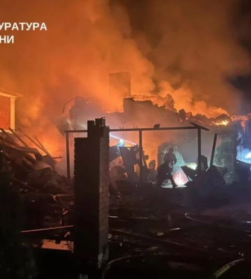 Погибли дедушка, бабушка и их трехлетний внук: подробности удара по Киевской области