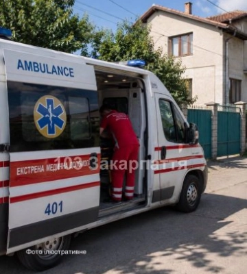 Дворічний хлопчик випив невідому рідину: на Закарпатті дитину госпіталізували з підозрою на отруєння паливом