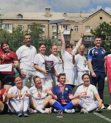 Мамы выходят на поле: в Запорожье стартует особенный футбольный турнир Football Moms’ Band
