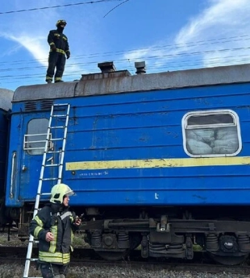 У Броварах дівчинку, яка намагалася залізти на потяг, уразило струмом