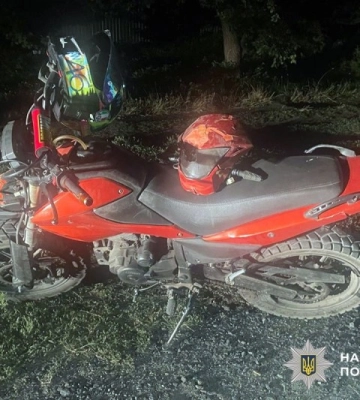 У селі на Полтавщині зіткнулись мотоцикл та скутер: до лікарні потрапили двоє підлітків